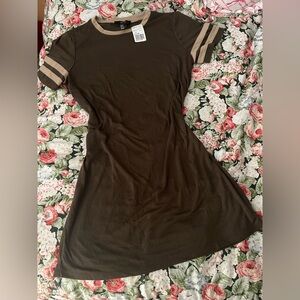 forever 21 women’s olive and tan t-shirt mini dress with striped sleeves NWT